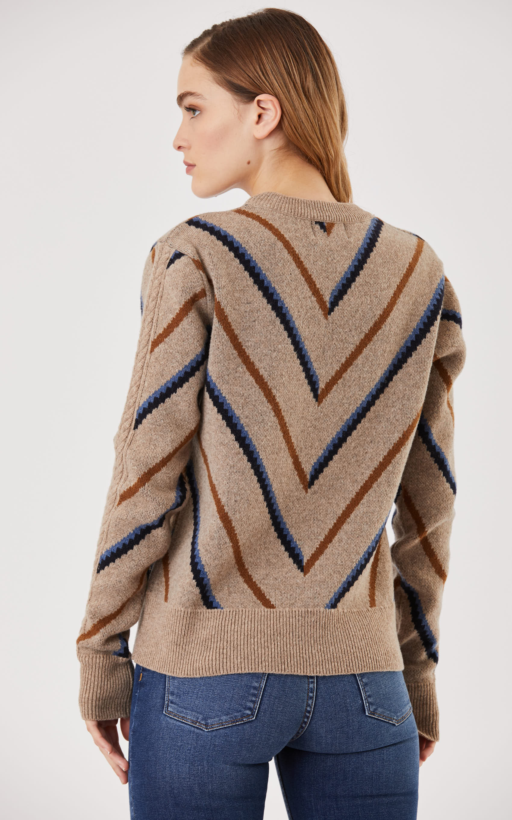 paula_sweater-ikat_57-05-2023__picture-18120